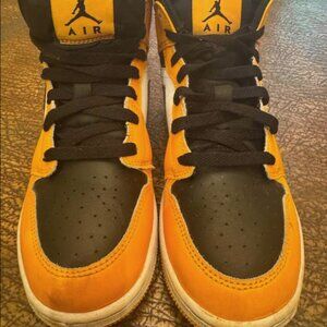 Boy's Jordan Retro 1